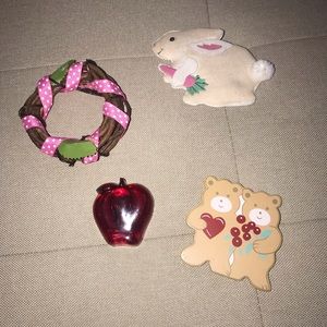 Assortment of 4 magnets